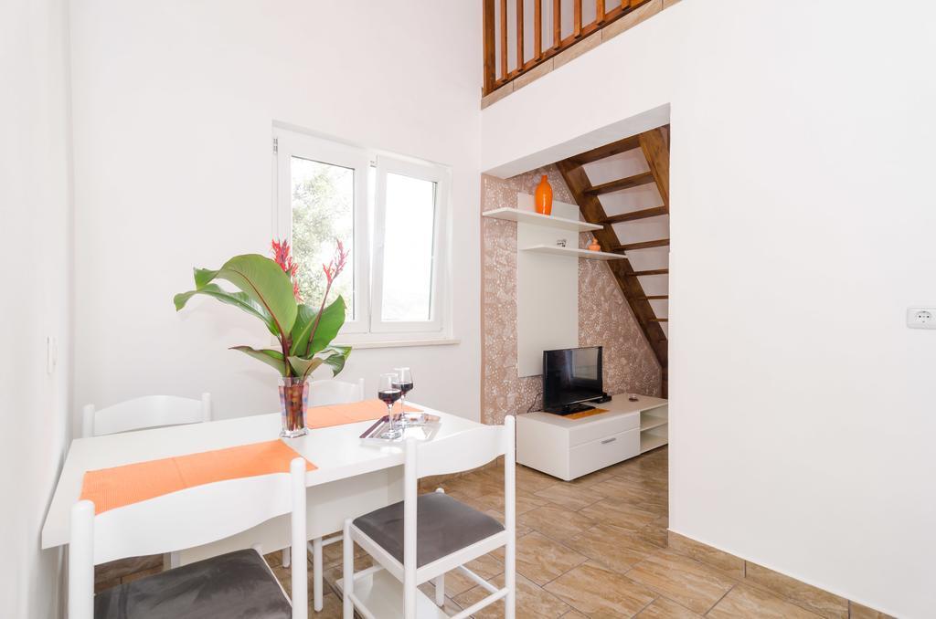Apartments Leviana Saplunara Luaran gambar