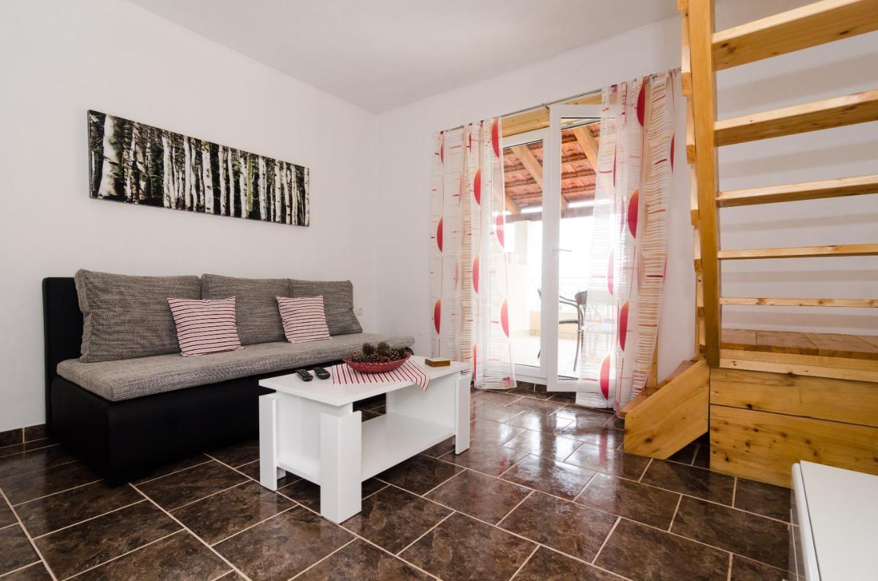 Apartments Leviana Saplunara Luaran gambar
